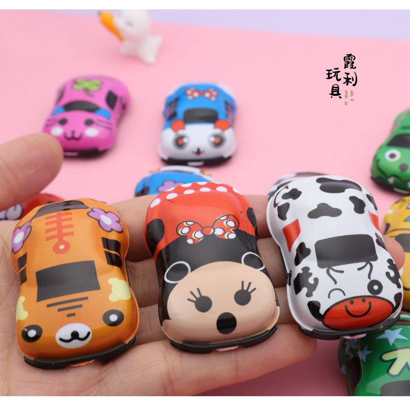 Cartoon Rebound car children's plastic toy gift gacha Application Scenario