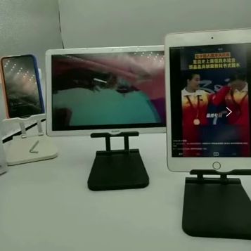 Mobile phone stand, tablet stand, desktop stand, multi-functional stand LK614 Application Scenario