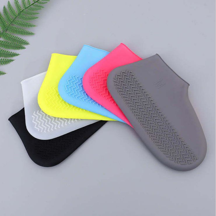 Silicone shoe covers for men and women