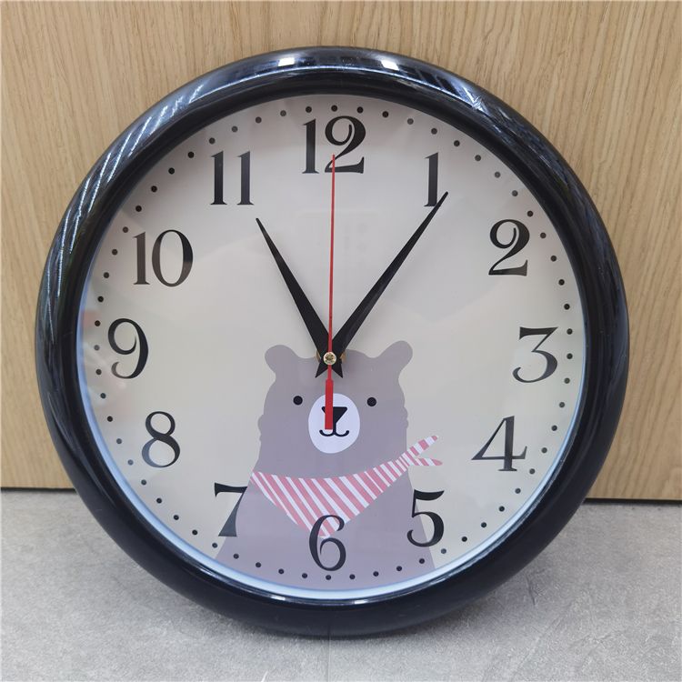 27cm modern furniture, round, cheap wholesale, simple style animal face, children's bedroom decoration, silent wall clock Application Scenario