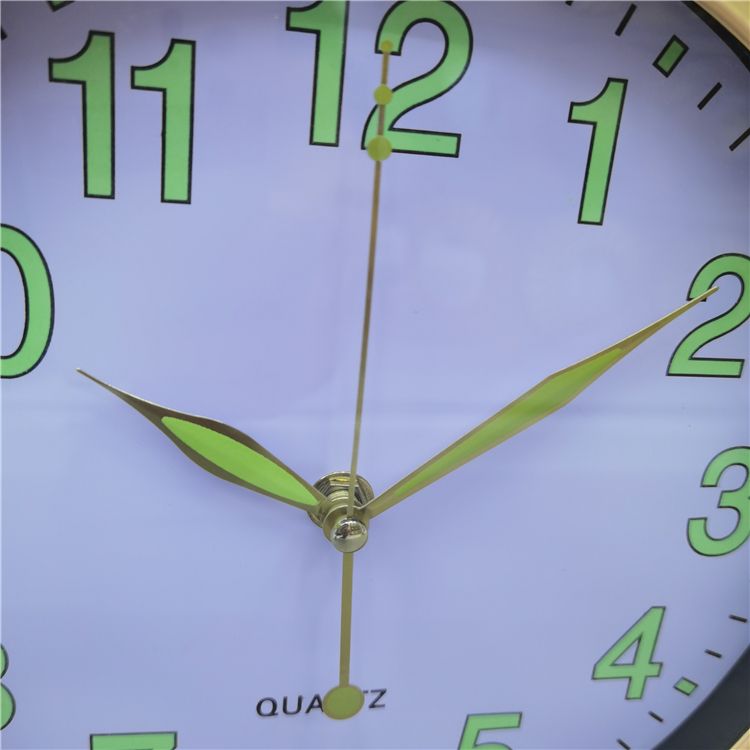 欧洲古董手表批发圆形数码夜光家居装饰无声挂钟产品图