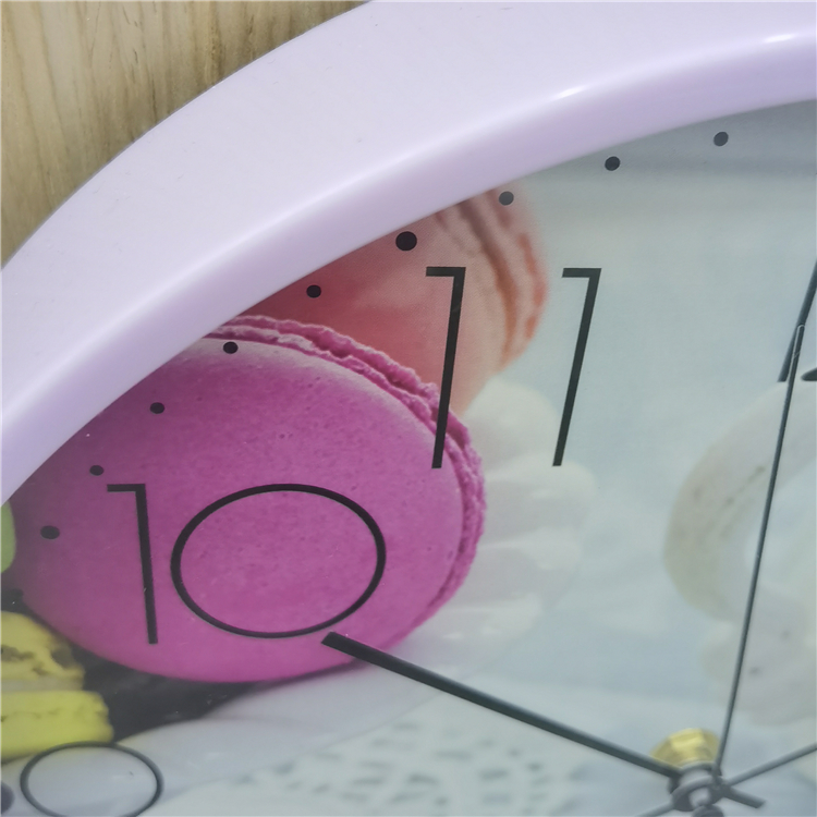 تم تصميم دائرة Macaron على شكل دائري على شكل حلوى أزياء ملونة، زخرفة بساعة كوارتز رقمية detail image 1