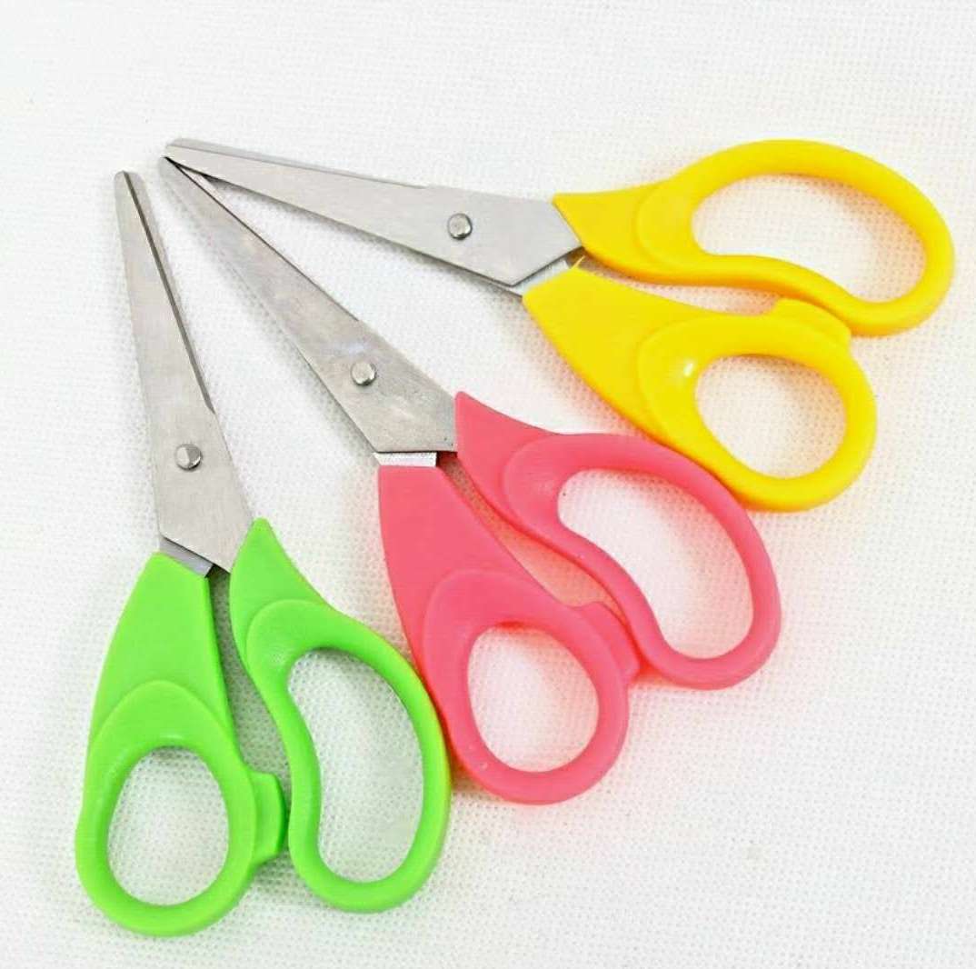 Office and educational knives and scissors, stationery scissors, student scissors, office and educational hardware, children's scissors details Picture