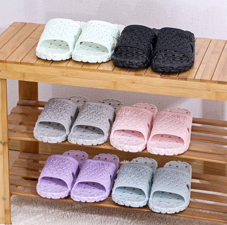 Four Seasons Bathing Internet Celebrity thickened breathable indoor water leakage hole slippers detail image 4