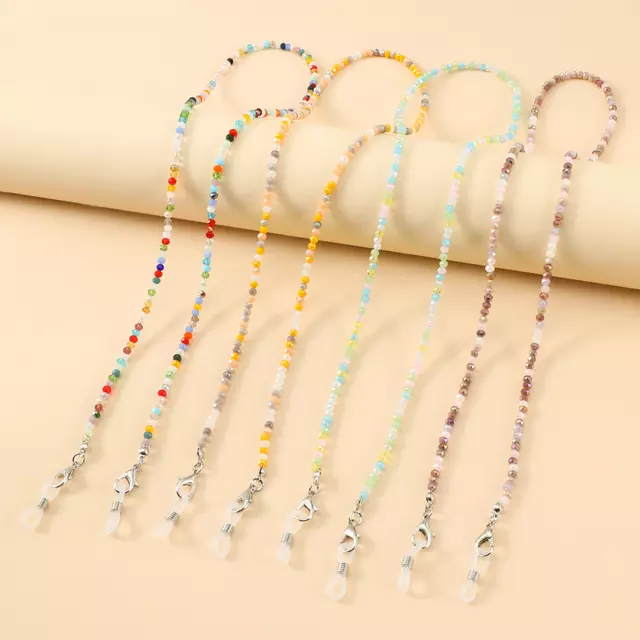 Rose Angel's new fashionable crystal colorful lanyard mask chain and eyeglass chain Application Scenario