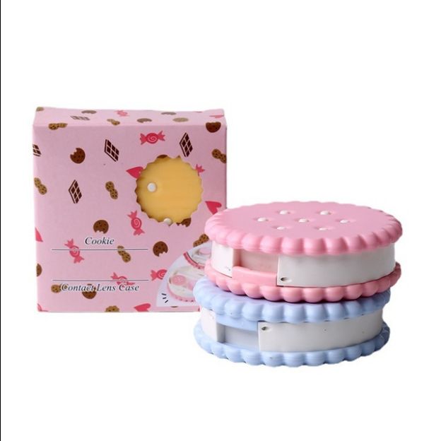 Portable contact lens storage case