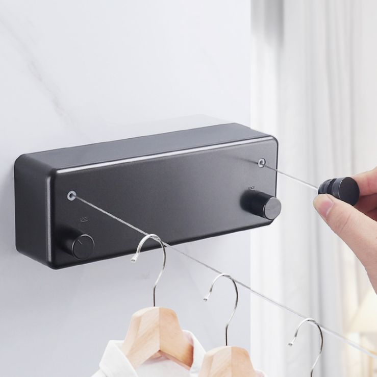 Retractable two-line clothesline
