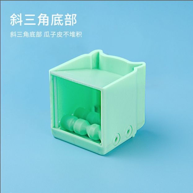 The melon seed cracker