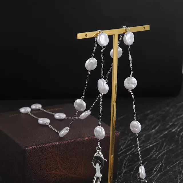 Rose Angel trendy and fashionable pearl glasses, pendant chains and mask chains are all bestsellers on the Internet Application Scenario