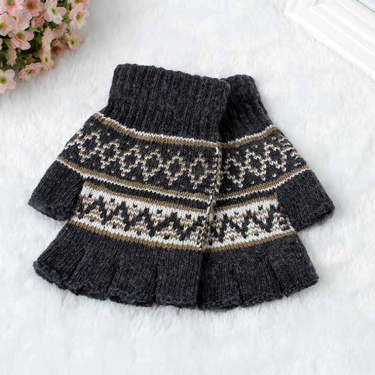 Direct sales from the manufacturer of best-selling, fashionable and durable gloves. Practical, trendy, genuine materials, suitable for both men and women. 194 new types of gloves available
