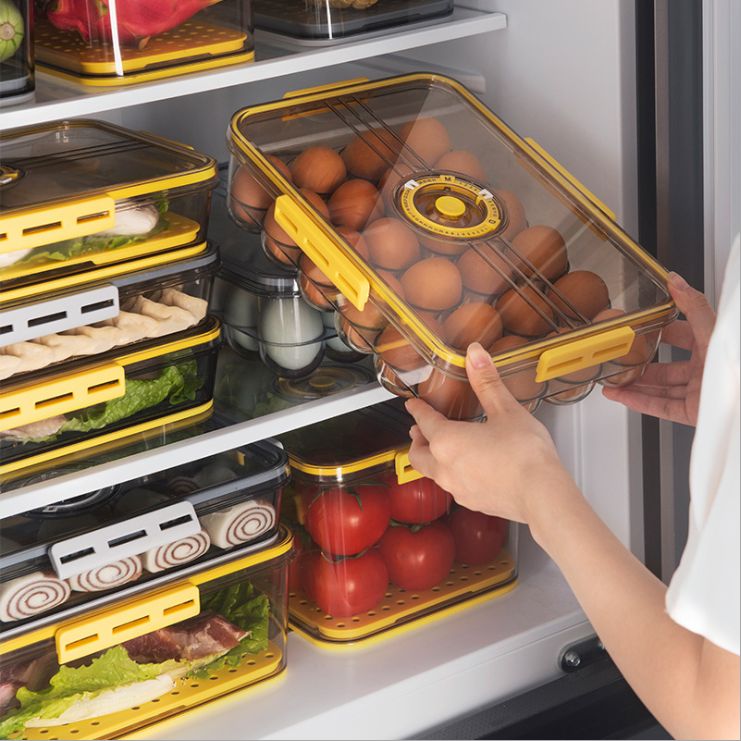 Thickened refrigerator egg container