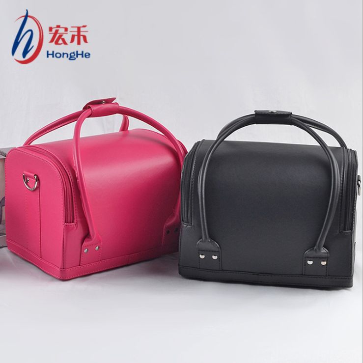 Cosmetics and toiletries storage bag