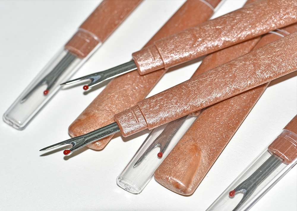 A wire breaker with a wooden handle, a large-sized wire remover pic 5