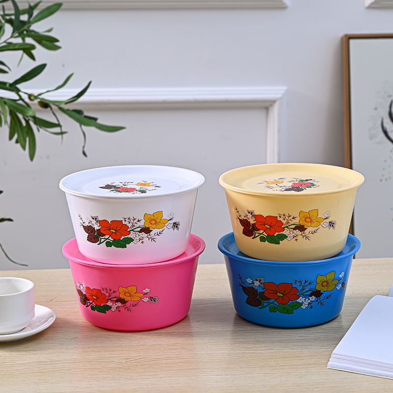 Plastic food storage boxes for fruits, grains and cereals, food storage boxes with LIDS, snack and candy boxes, and covered bowls. The 011 series comes in 6 sizes, and this size is the largest Specification drawing
