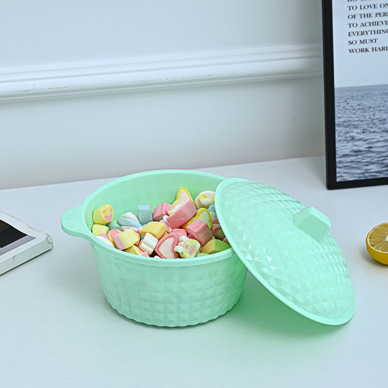 The 2021 new round retro candy cup, candy box, food storage with lid, snack storage box, jar and covered bowl 041 series comes in 4 sizes. This link is the largest one details Picture