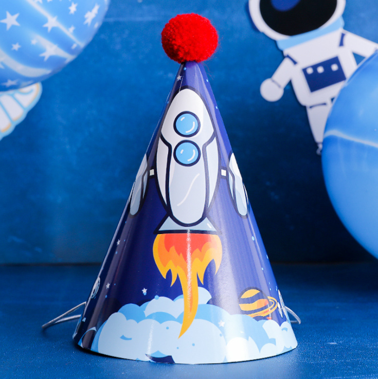 Set up a hat as a photo prop for a baby's first birthday detail image 4