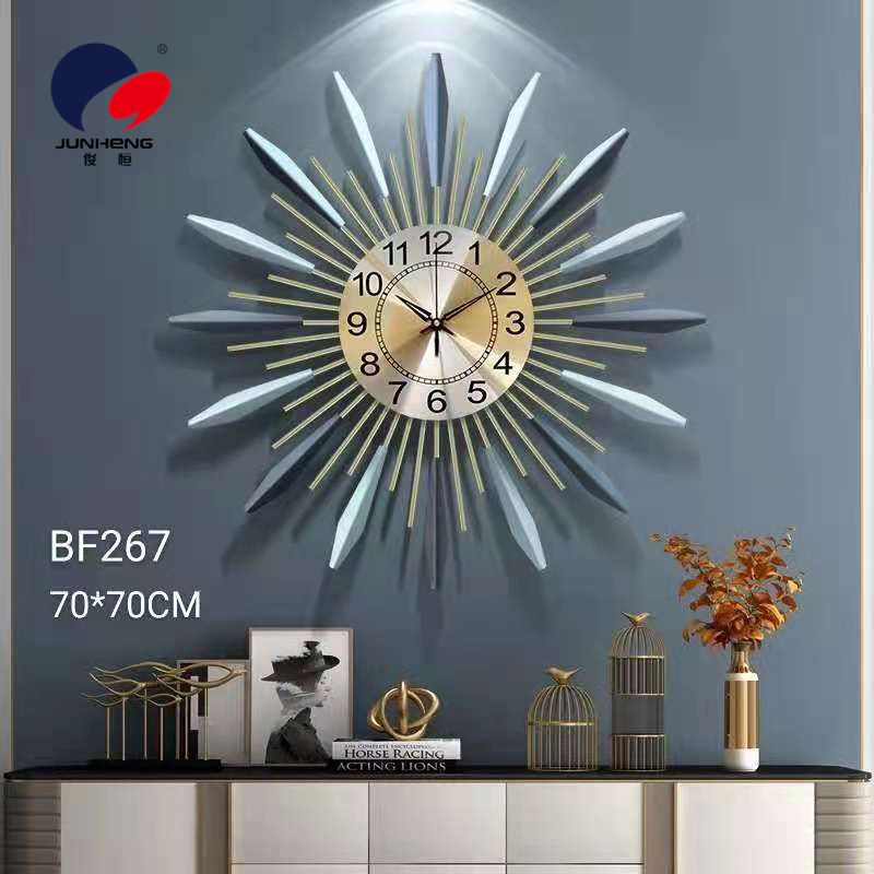 Clock wall clock mute decoration clock bedroom wall Fashion creative home clock decoration atmospheric light luxury wall watch