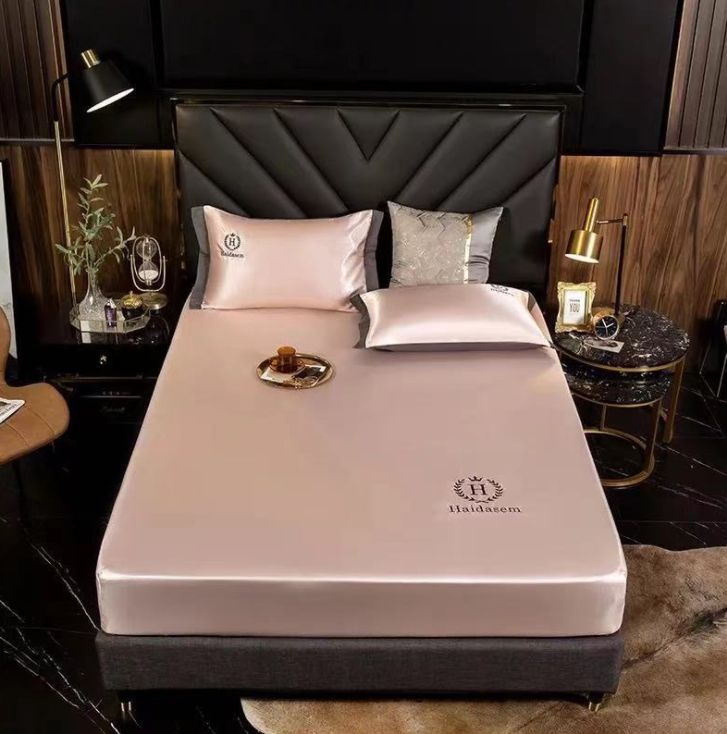 All-season washable bed cover three-piece set with six-sided full coverage Specification image