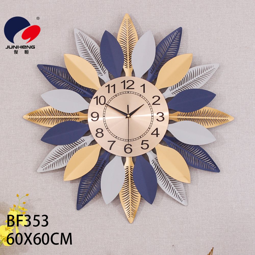 Fashion light luxury network red clock Nordic decorative wall clock personality creative household wall watch modern simple atmospheric clock