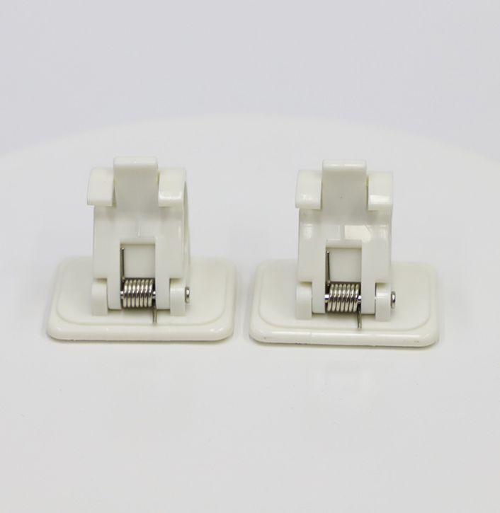 Two sets of towel rack fixing clips Application Scenario