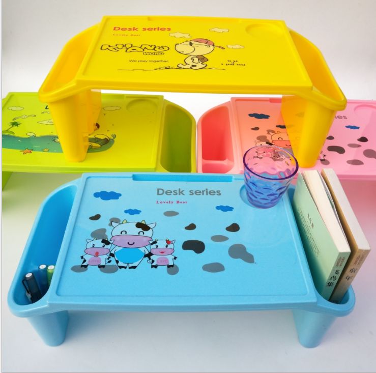 Plastic study table for kids