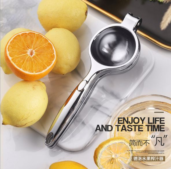 Manual juicer