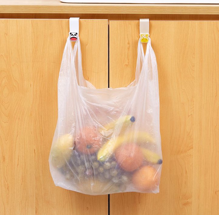 Convenient garbage bag hooks, kitchen plastic bag hooks, and hand-held bag storage hangers behind cabinet doors Specification image