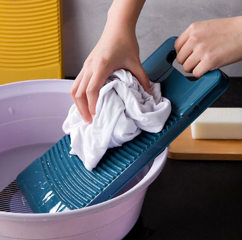 Mini washboard with hanging non-slip plastic washboard