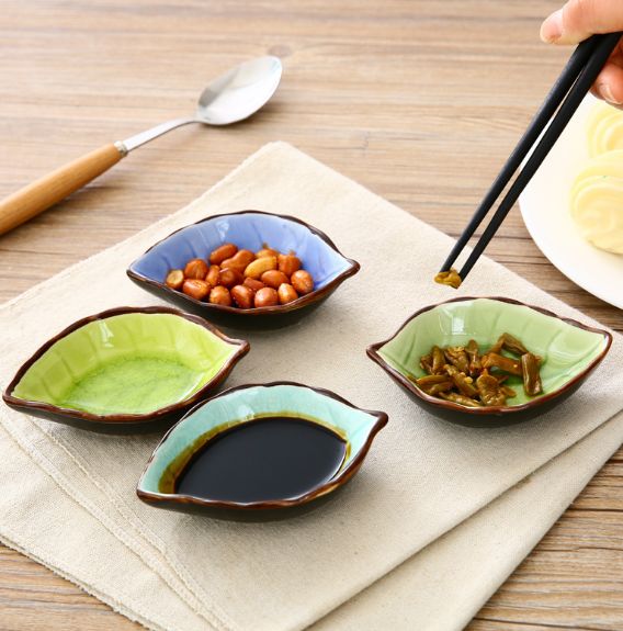 Creative ceramic small plates Application Scenario