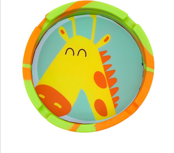 带烟垫硅胶烟灰缸白底实物图