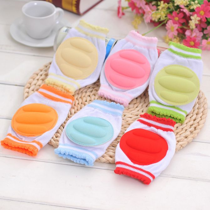 Baby walker knee pads to prevent falls and bumps