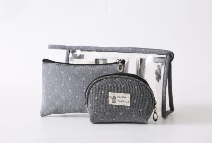 多功能旅行子母洗漱收纳包白底实物图