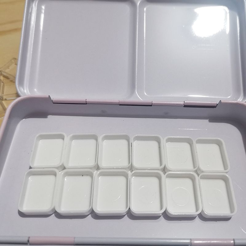 فن الرسم، قماش بلاستيكي أبيض اللون، طلاء ماء صلب Item Picture