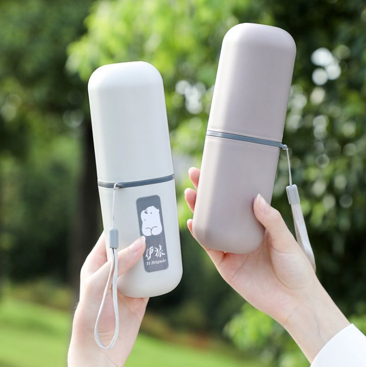 Travel toothbrush case