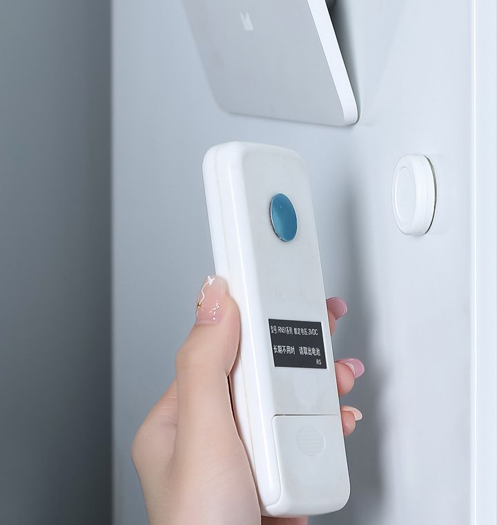 遥控器充电小物件防丢失免打孔置物架