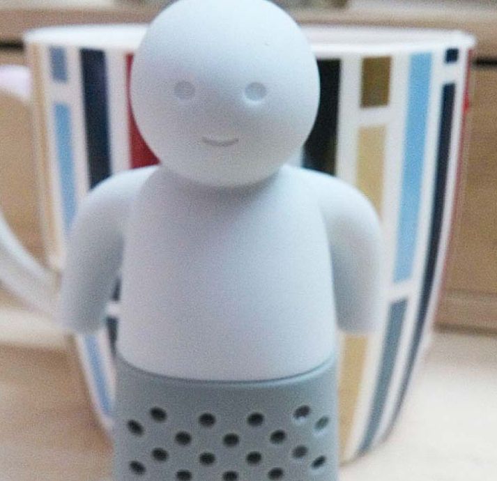 Creative silicone tea strainer