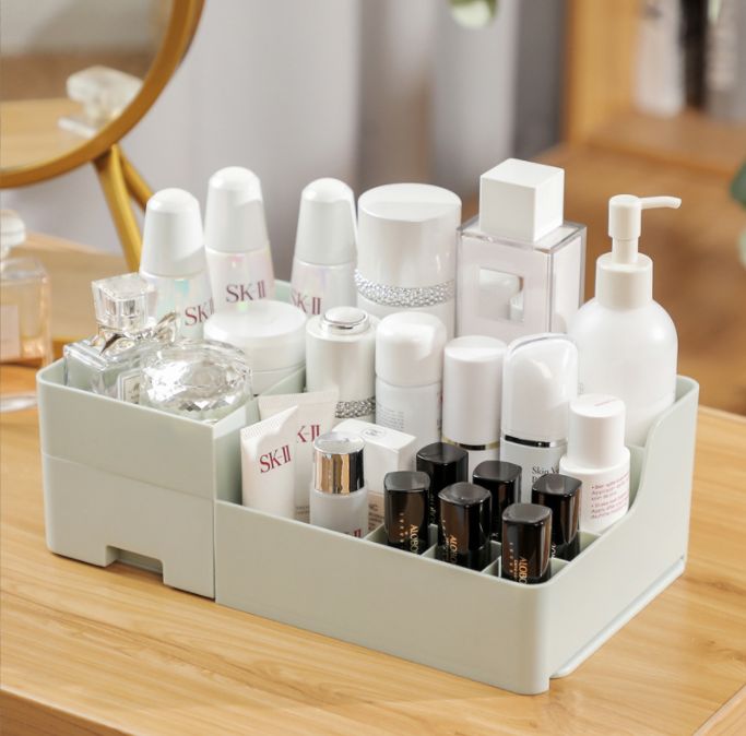 Multilayer makeup storage box