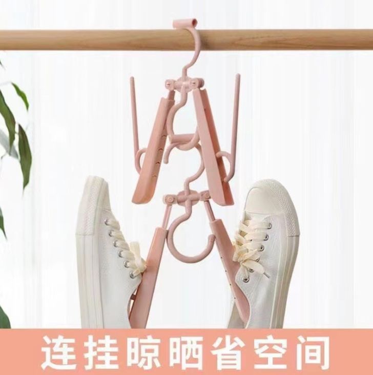 Collapsible hanger full figure