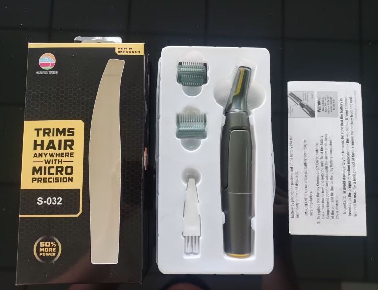 A handheld razor trimmer Item Picture