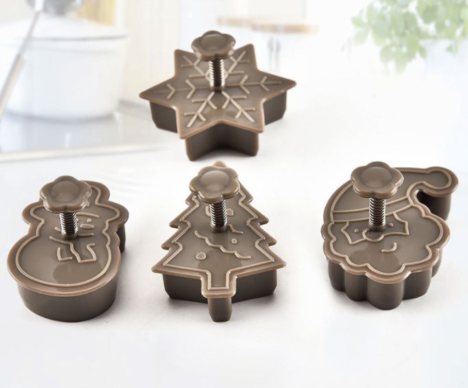 3D stereoscopic creative, practical, small and cute PP Christmas cookie molds for export