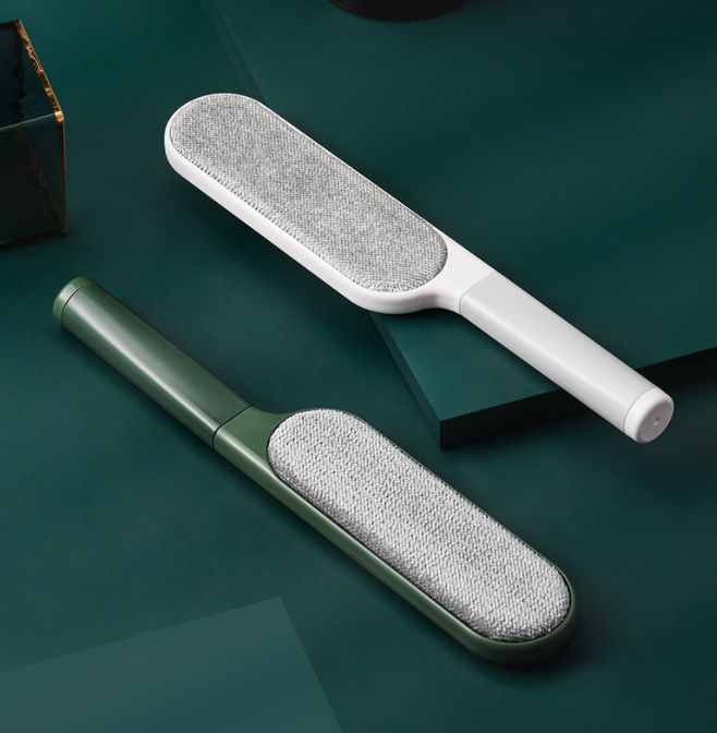 Self cleaning pour brush foreign trade