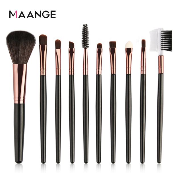 A set of 10 makeup brushes for export Specification image