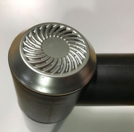 车用吸尘器实物图