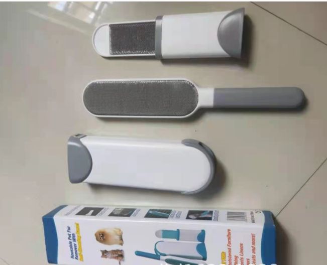 Coat and hat brush, pet brush, dust brush, foreign trade Application Scenario