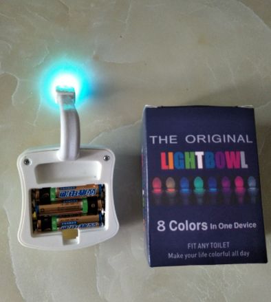 马桶杀菌灯实物图