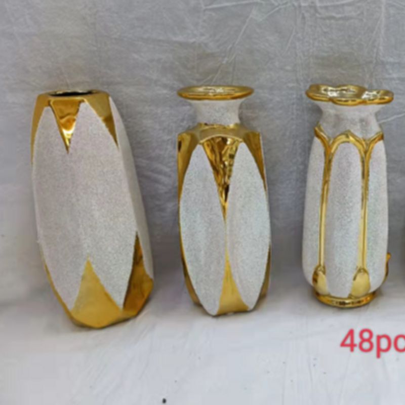 Direct sales of ceramic craft decorative items - vases