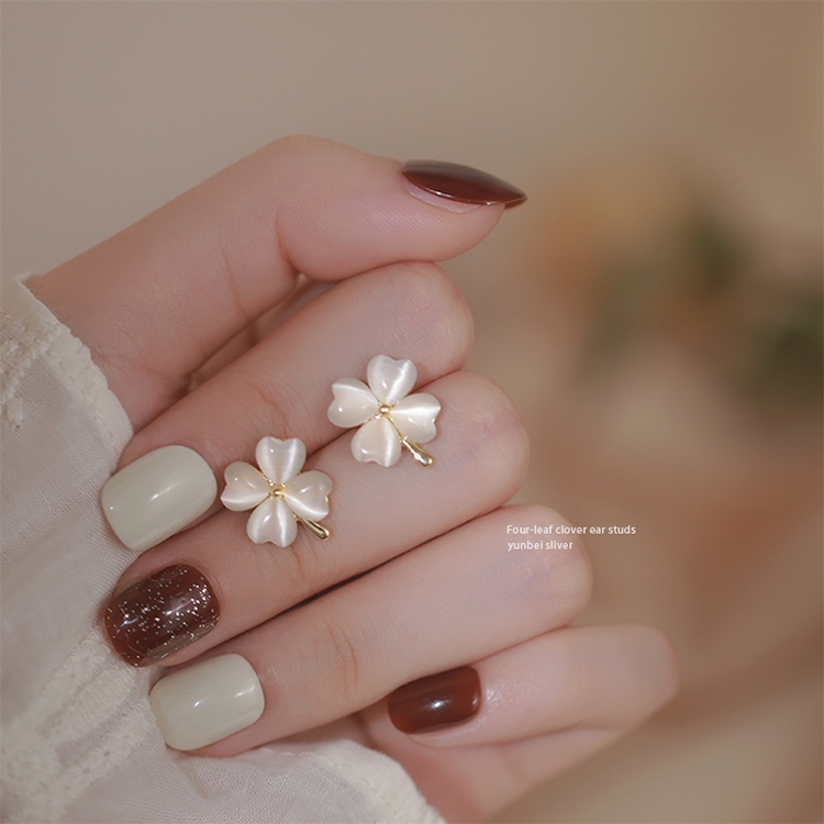 Earring woman new cat-eye earring niche design high sense earring Cool earring flower earring