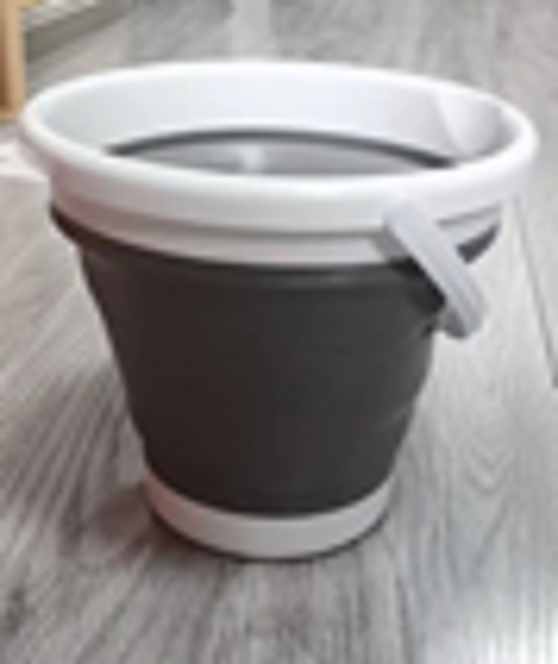 Medium-sized bucket pic 1