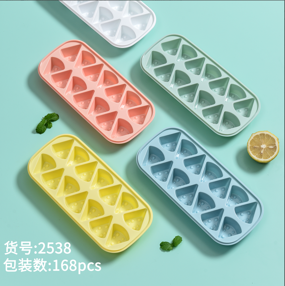 2538 Cheese ice cube full figure