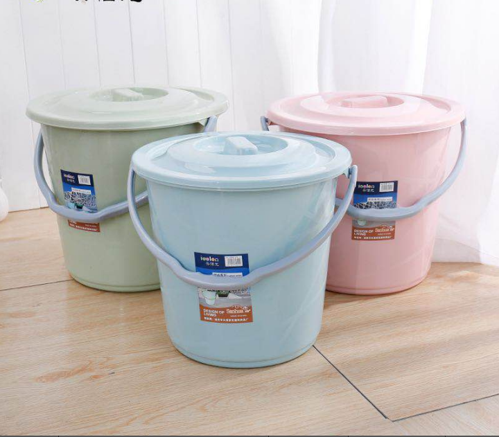102 bucket with lid full figure
